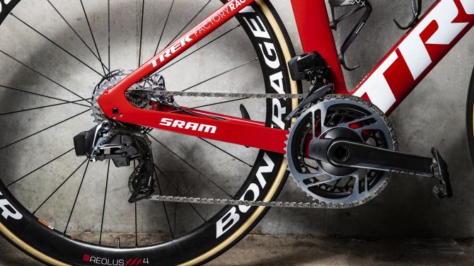 A Trek Madone SLR 9 Disc eTap 2019 de Richie Porte (10)