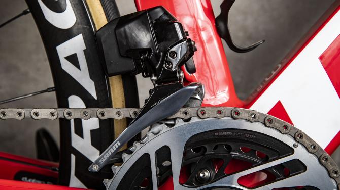A Trek Madone SLR 9 Disc eTap 2019 de Richie Porte (3)