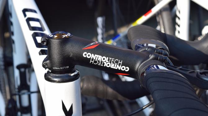 Detalhes da Paris-Roubaix 2019 pela lentes de Josh Evans (39)