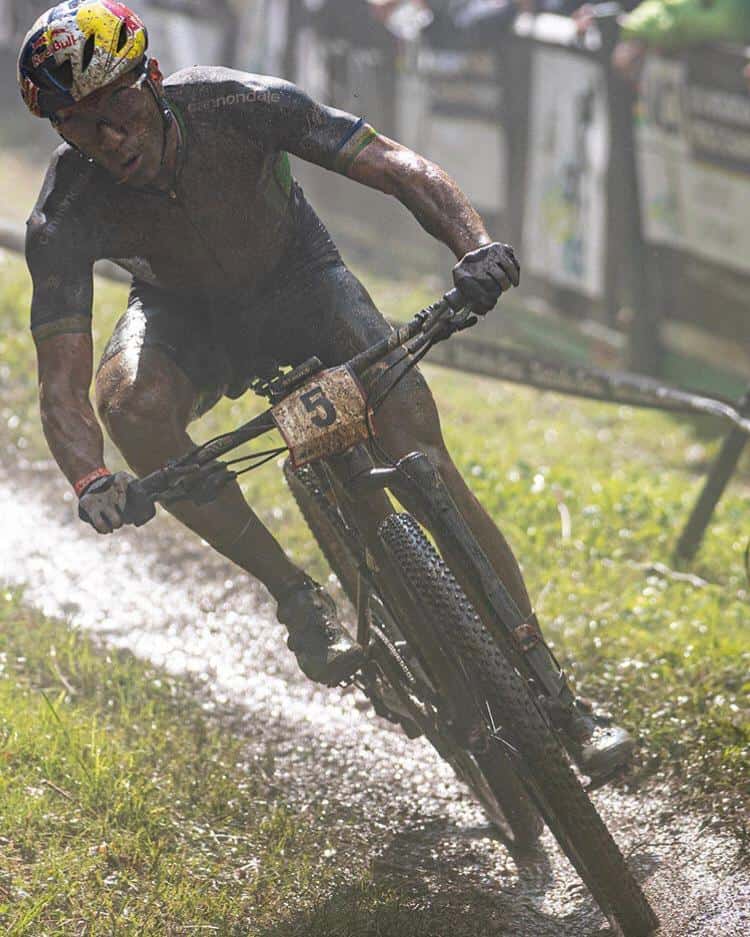 Como Avancini e sua bike ficaram ao final da prova com chuva em Albstadt Copa do Mundo de XC 2019 (10).jpeg