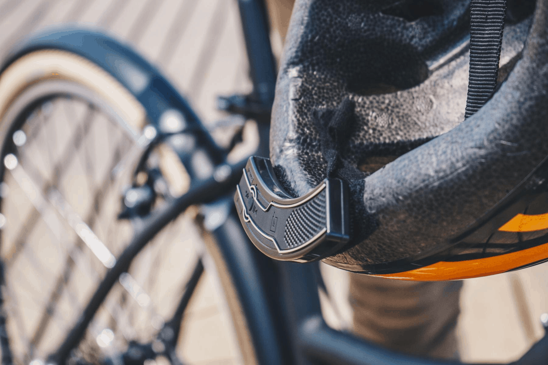 5 EQUIPAMENTOS PARA DEIXAR SUA PEDALADA MAIS SEGURA (4).png