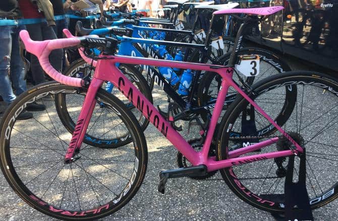 A Canyon Ultimate CF SLX de Richard Carapaz - Campeão do Giro d'Italia 2019 (1)