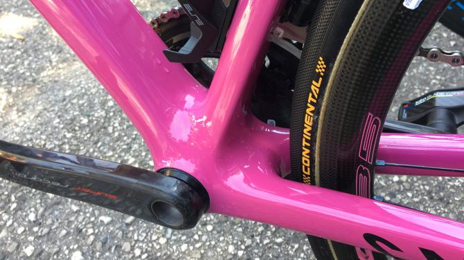 A Canyon Ultimate CF SLX de Richard Carapaz - Campeão do Giro d'Italia 2019 (3)