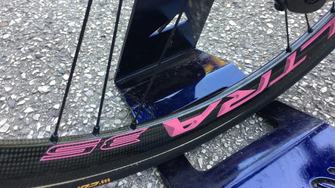 A Canyon Ultimate CF SLX de Richard Carapaz - Campeão do Giro d'Italia 2019 (9)