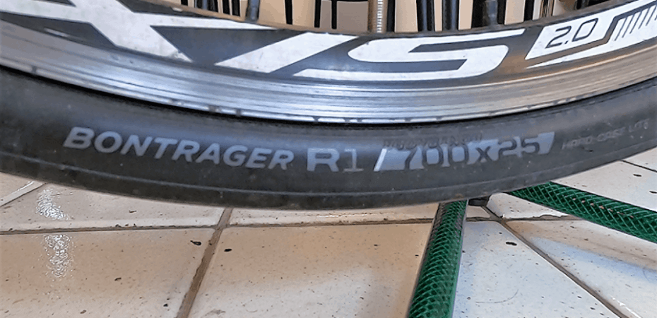 pneu Bontrager R1