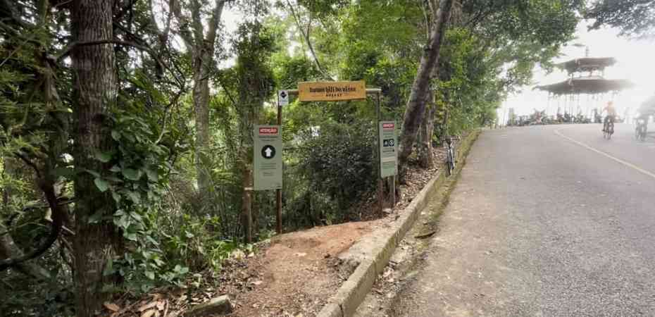 Trilha da Vista Chinesa